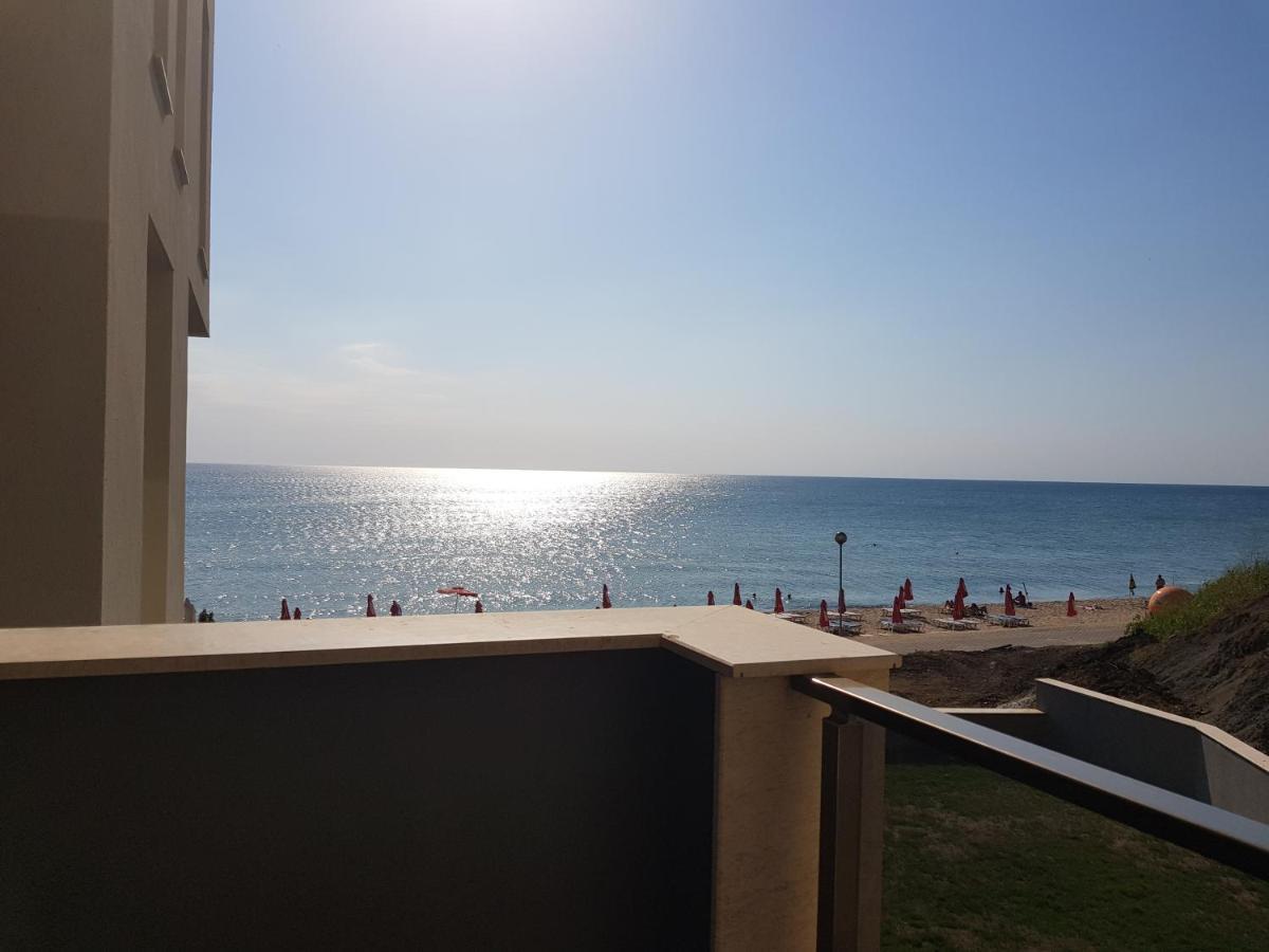 Dolphin Beach Apart Obzor Kültér fotó